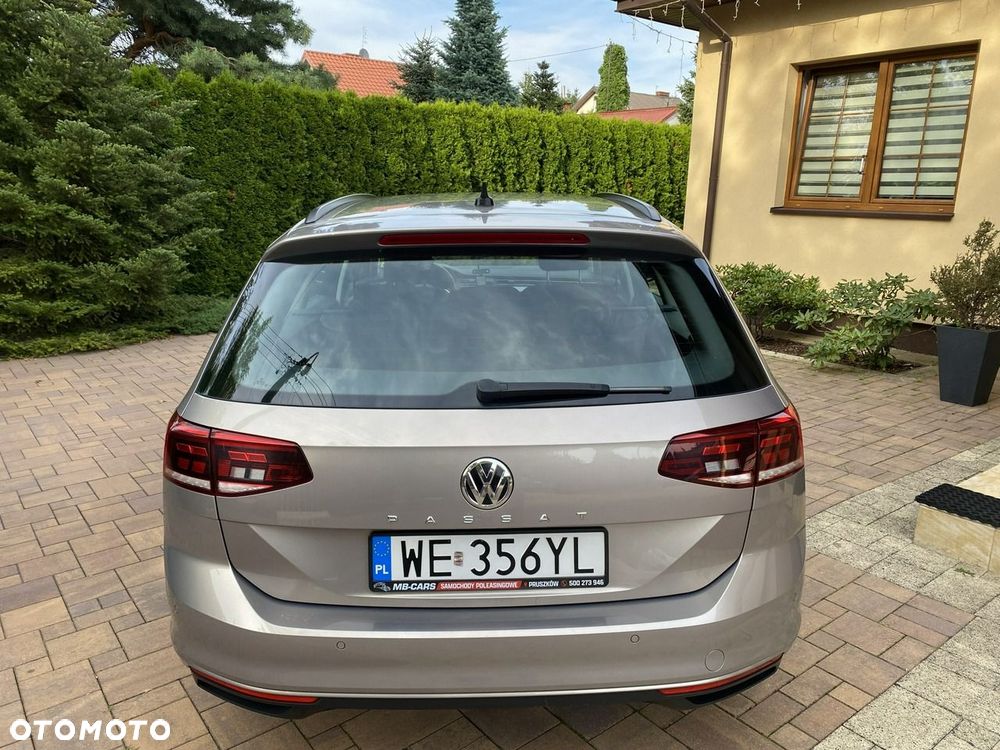 Volkswagen Passat - 13