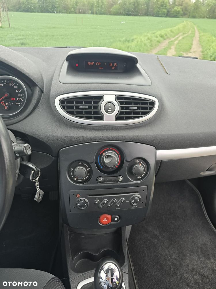 Renault Clio 1.5 dCi Dynamique - 7