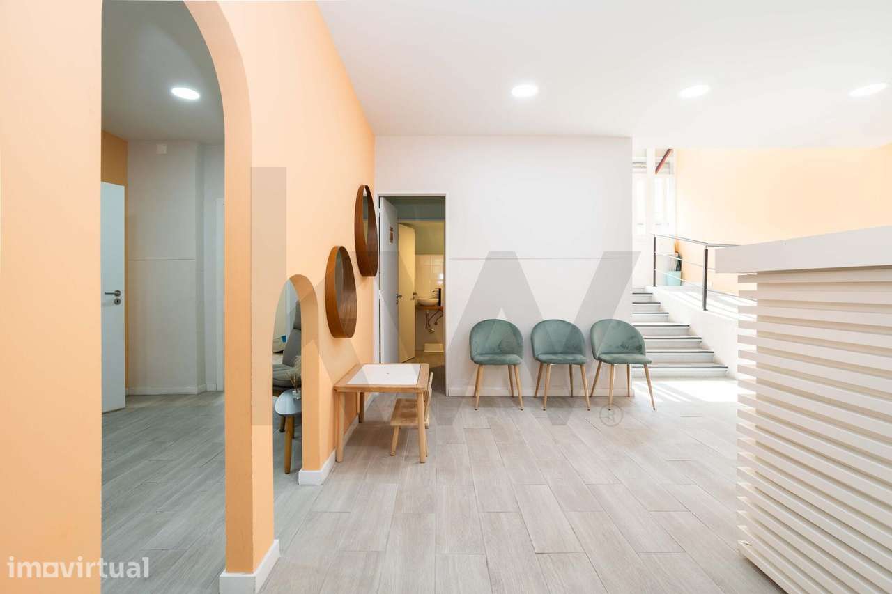 Espaço comercial na Cova Piedade com 166 m2 e Forte Potencial de Rendi - Grande imagem: 5/32