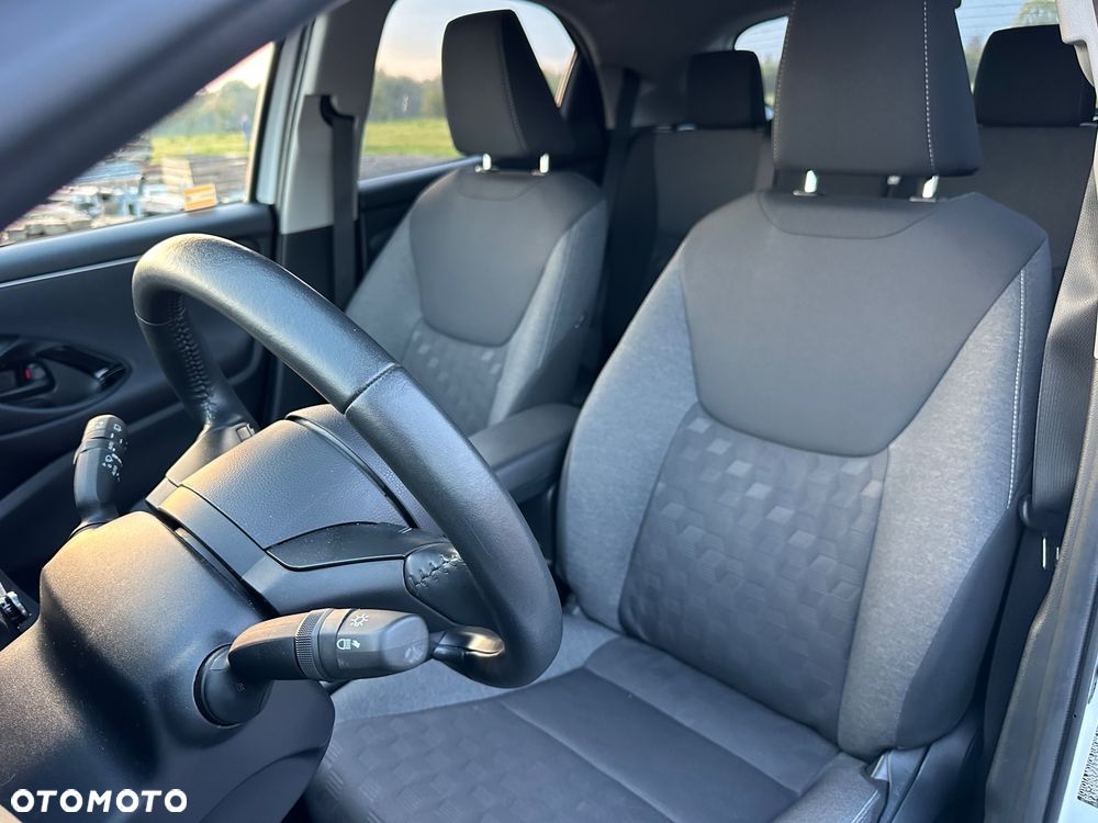 Toyota Yaris - 32