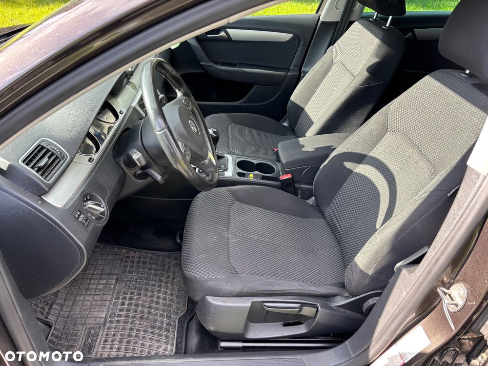 Volkswagen Passat 1.6 TDI BlueMotion - 30