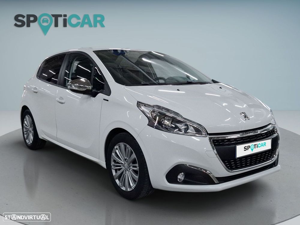 Peugeot 208 1.2 PureTech Signature - 10