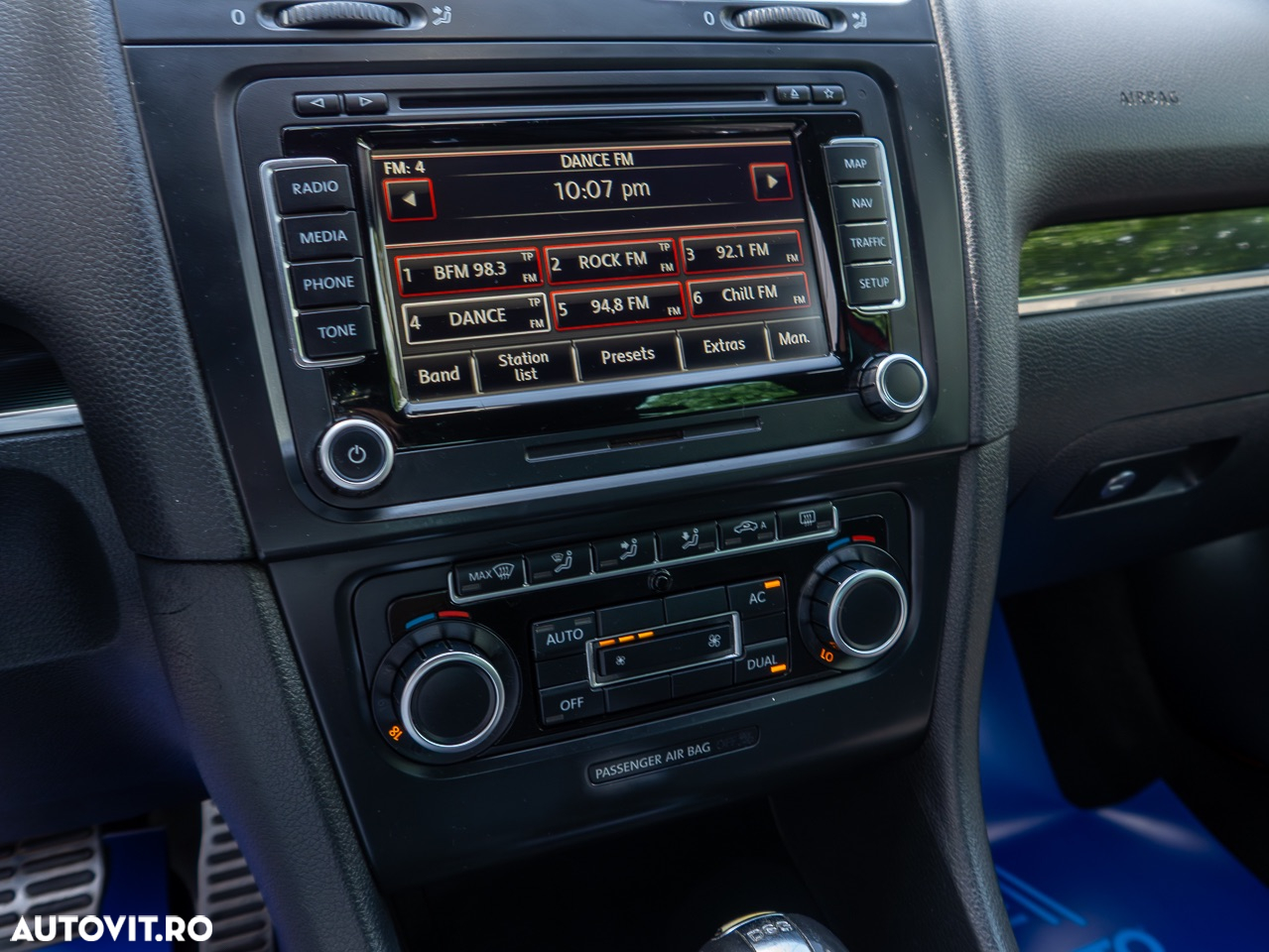 Volkswagen Golf 2.0 DPF GTD DSG - 30