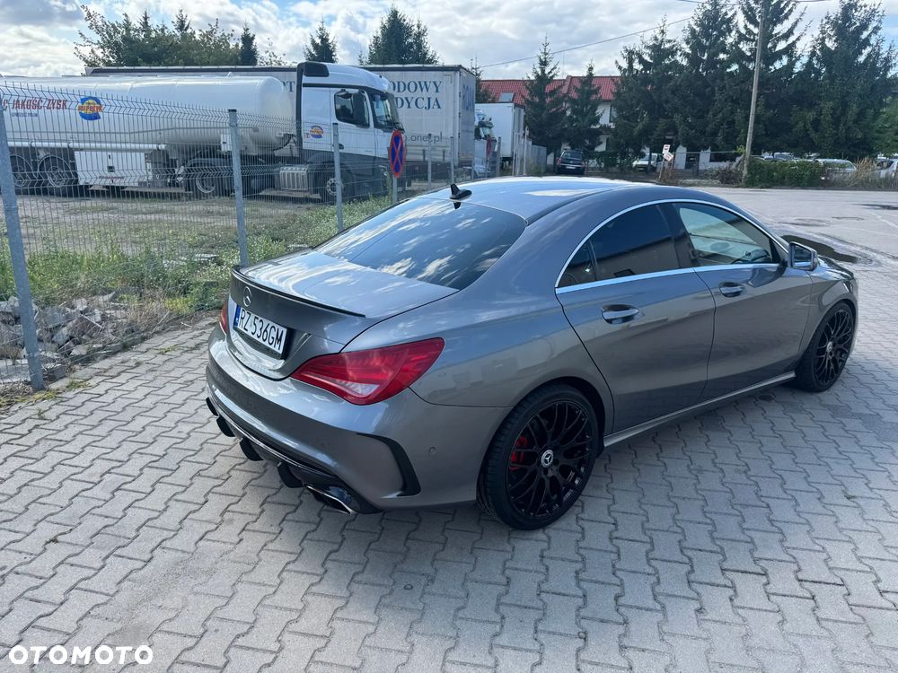 Mercedes-Benz CLA 250 4-Matic - 9