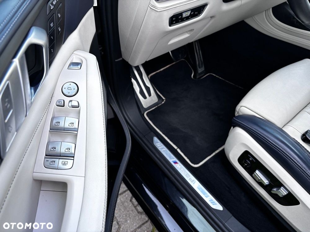 BMW X7 M50d sport - 14