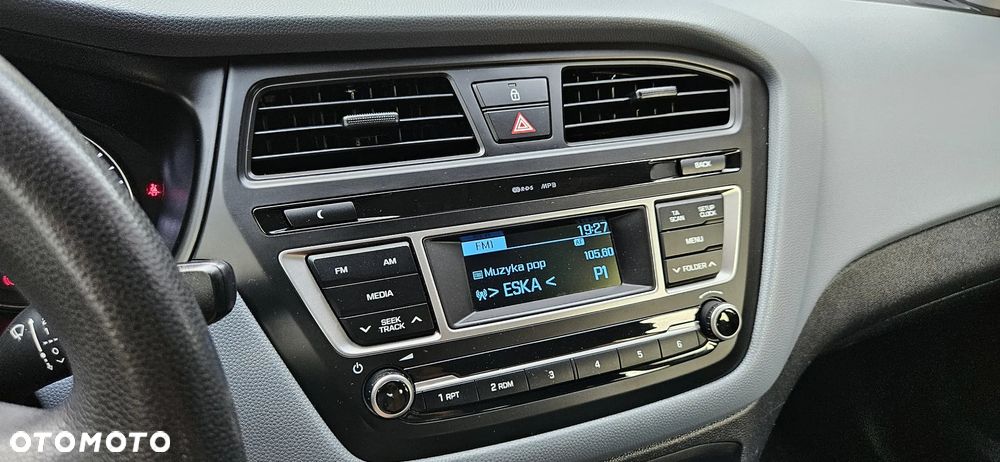 Hyundai i20 1.2 Elegant - 23