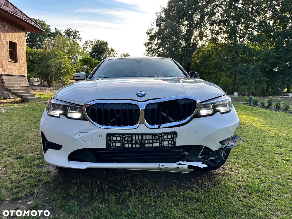 BMW Seria 3 318d - 21