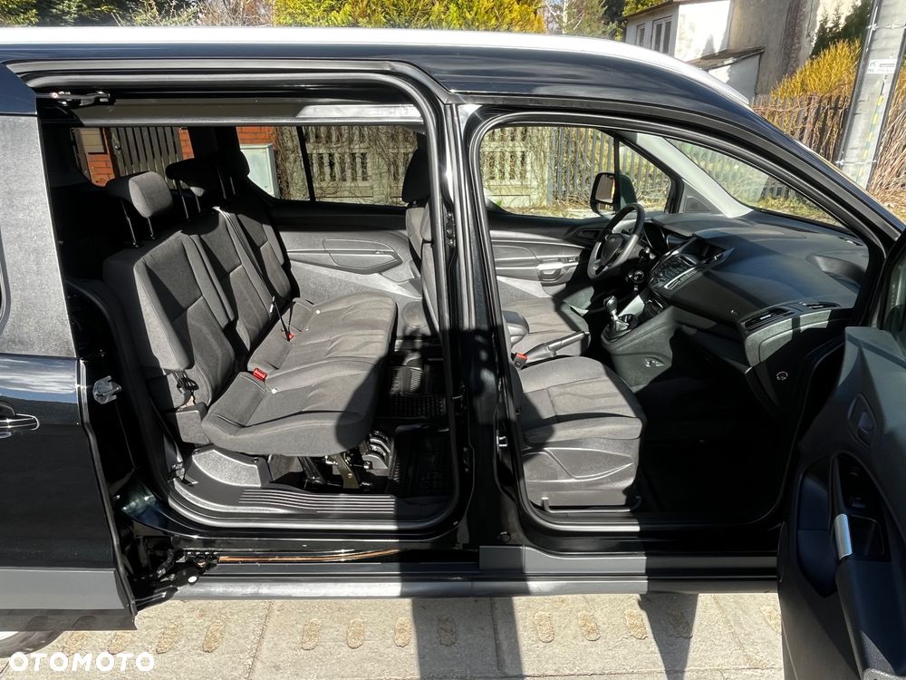 Ford Tourneo Connect Grand - 31