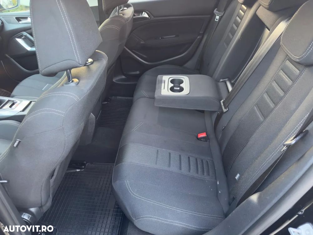 Peugeot 308 1.2 e-THP STT Allure - 19