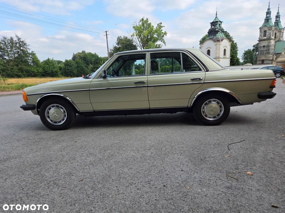 Mercedes-Benz W123 - 3