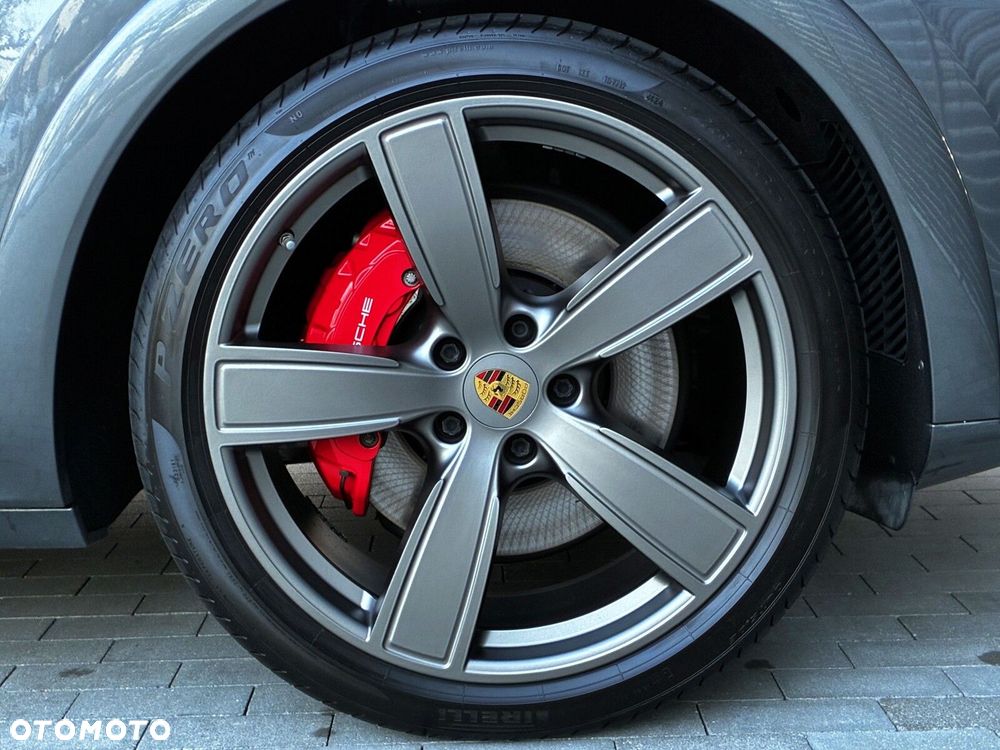 Porsche Cayenne - 17