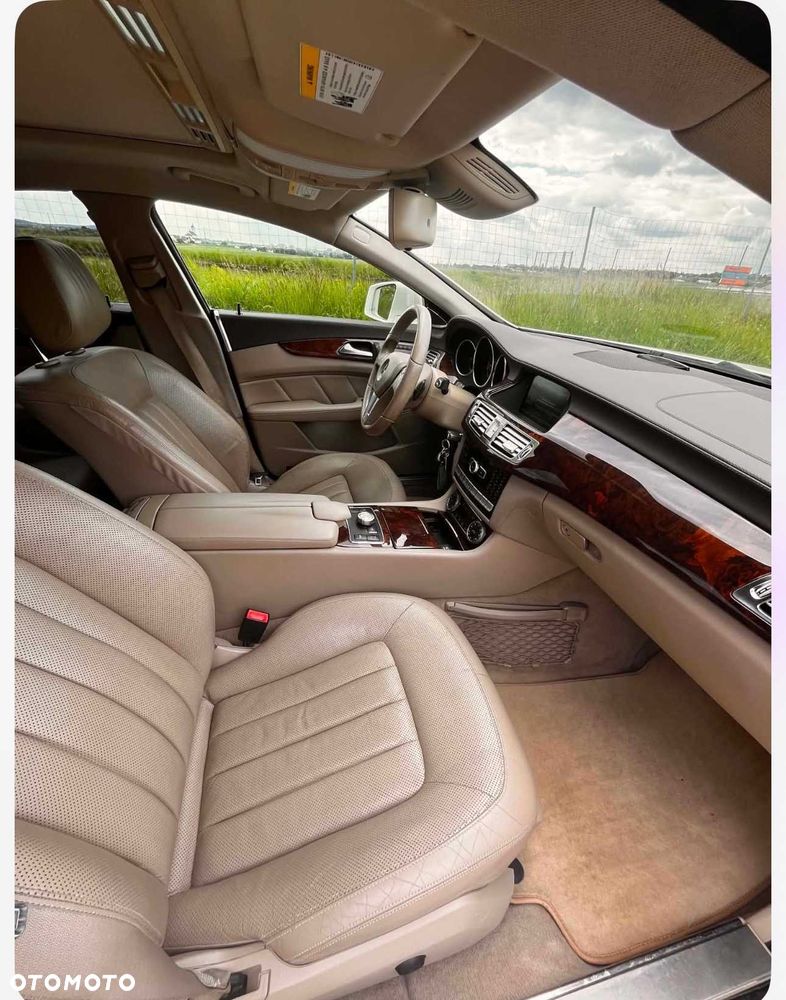 Mercedes-Benz CLS - 6
