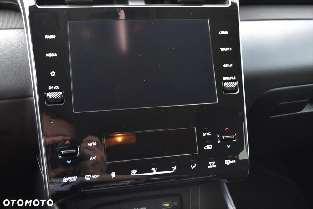 Hyundai Tucson 1.6 T-GDi HEV Smart 2WD - 27