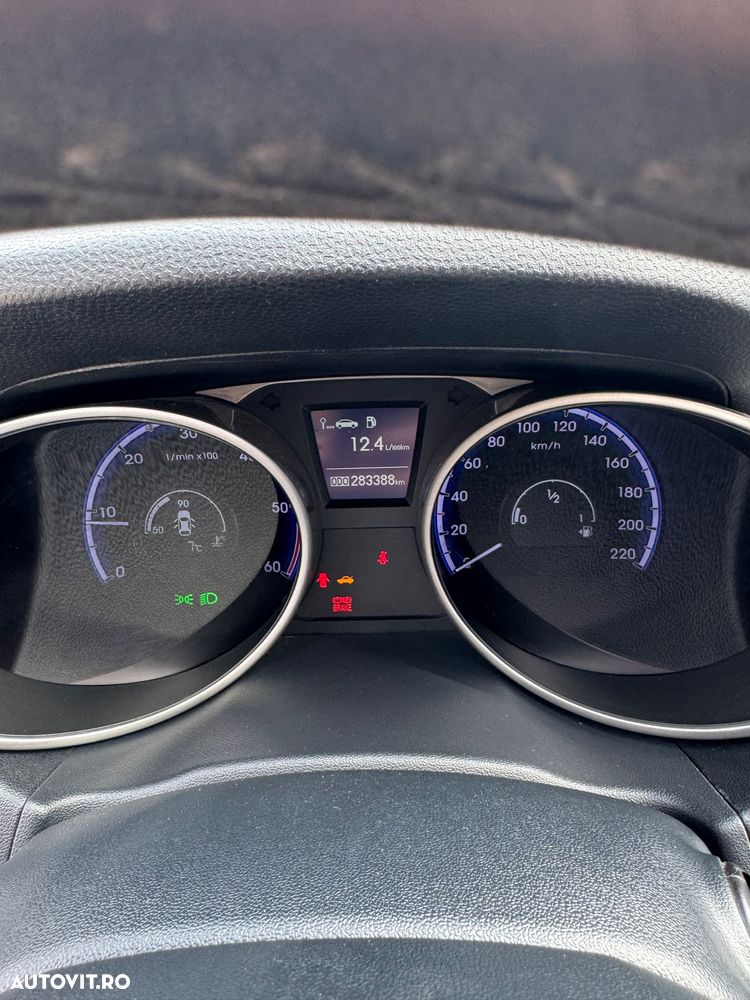 Hyundai ix35 2.0 CRDI High 4WD GLS Style + NAV - 7