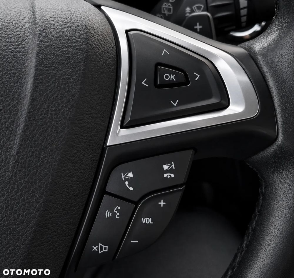 Ford Mondeo 2.0 EcoBoost Titanium - 21