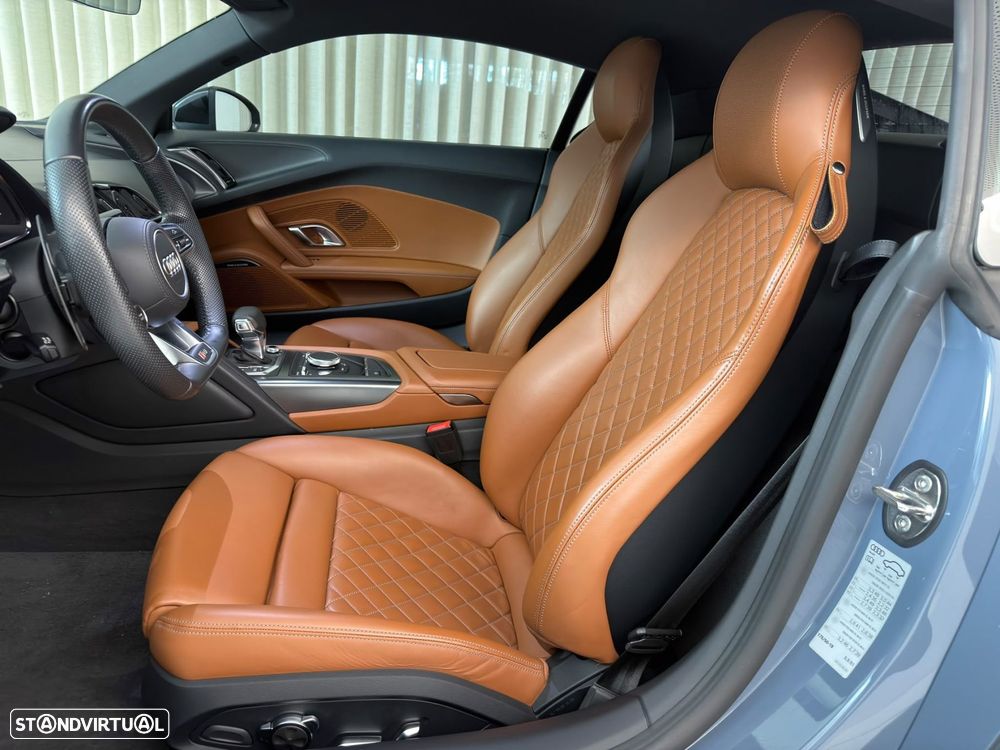 Audi R8 Coupé - 17