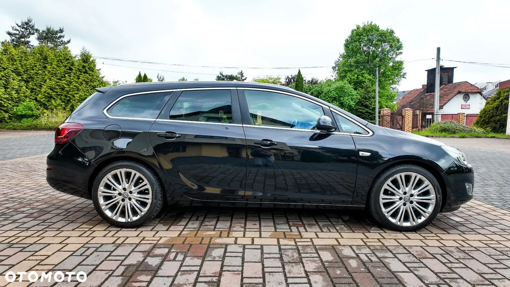 Opel Astra 1.6 Turbo Cosmo - 9