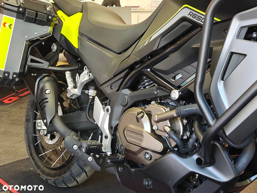 QJMOTOR SVT 650X - 3