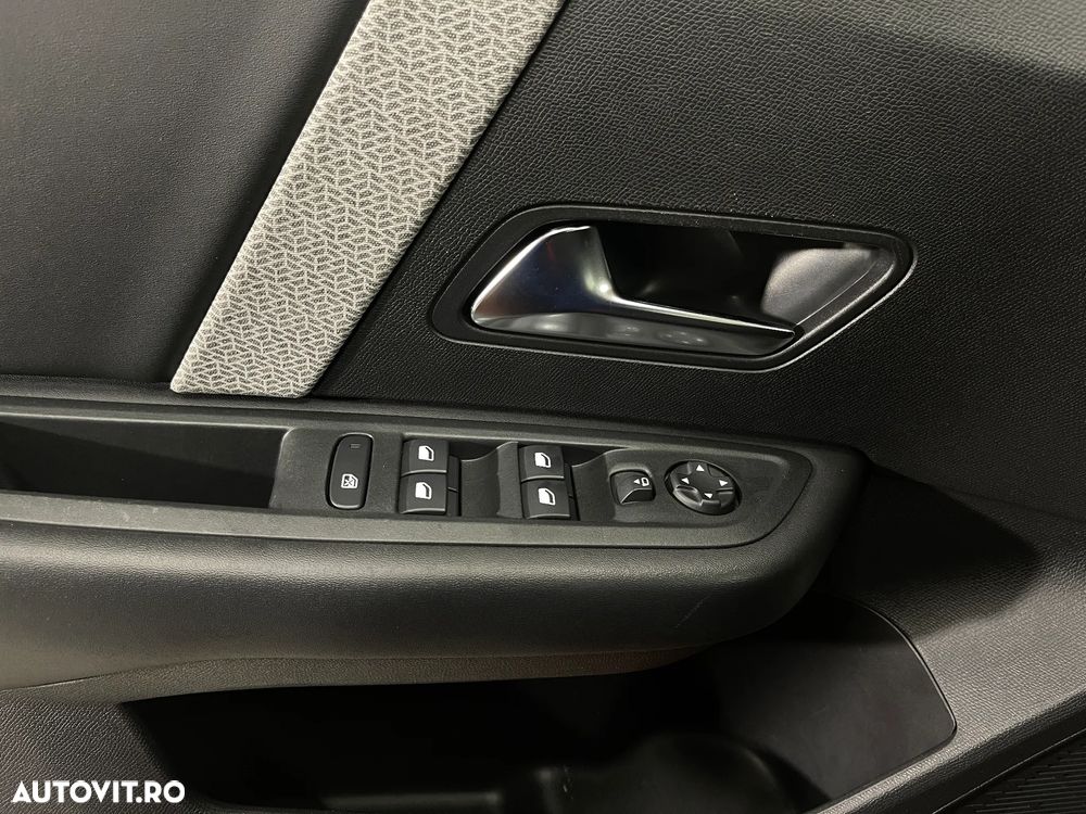 Citroën C4 1.5 BlueHDi S&S EAT8 Shine - 23