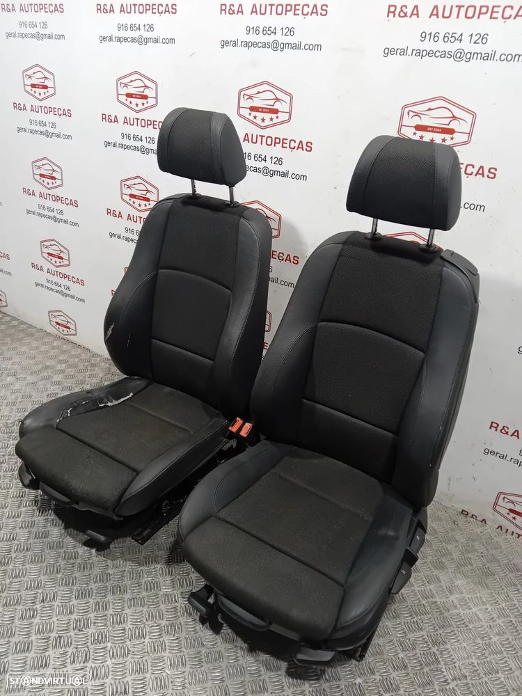 Conjunto de Bancos BMW Série 1 E82 Pack M em Pele e Alcântara Original - 12