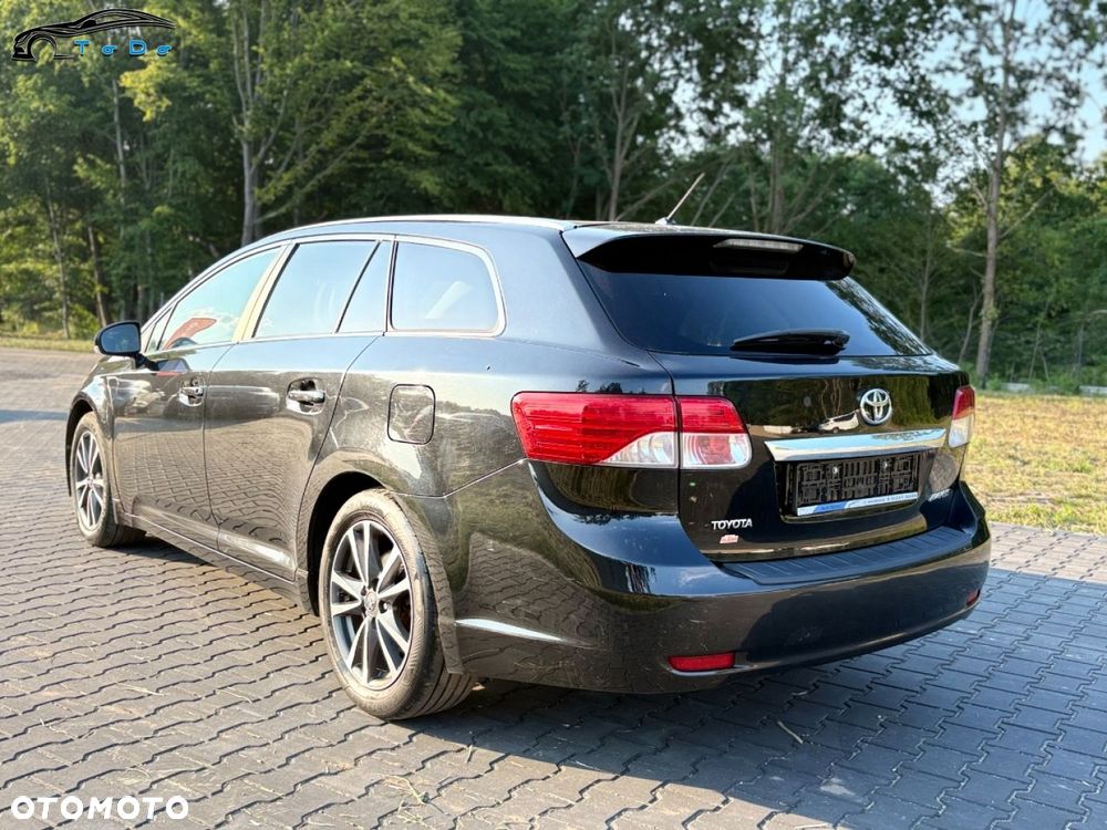 Toyota Avensis Touring Sports 1.8 Executive - 11