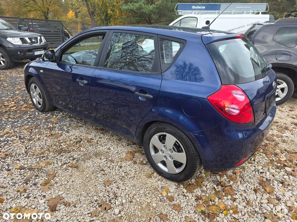 Kia Ceed 1.4 CVVT Attract - 17