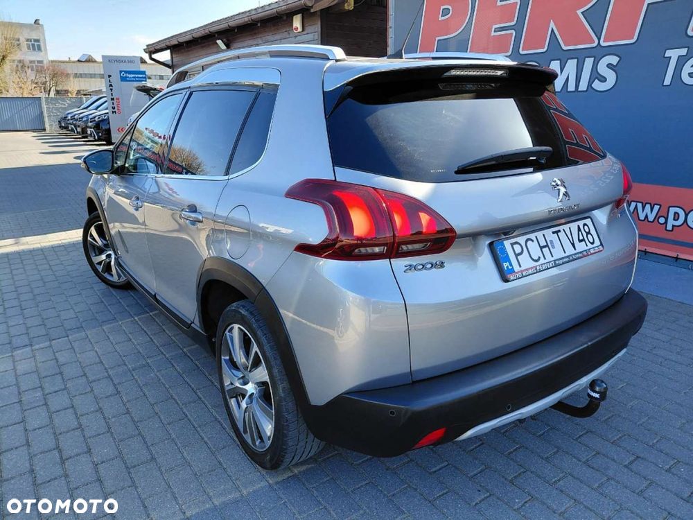 Peugeot 2008 - 6