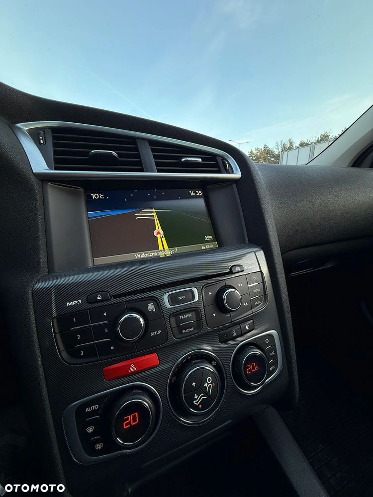 Citroën C4 e-HDi 115 Exclusive - 12