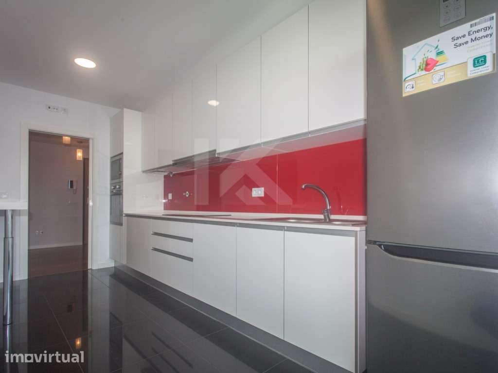 Apartamento T2 Mobilado Localizado nos Piornais São Martinho Funchal - Grande imagem: 5/13