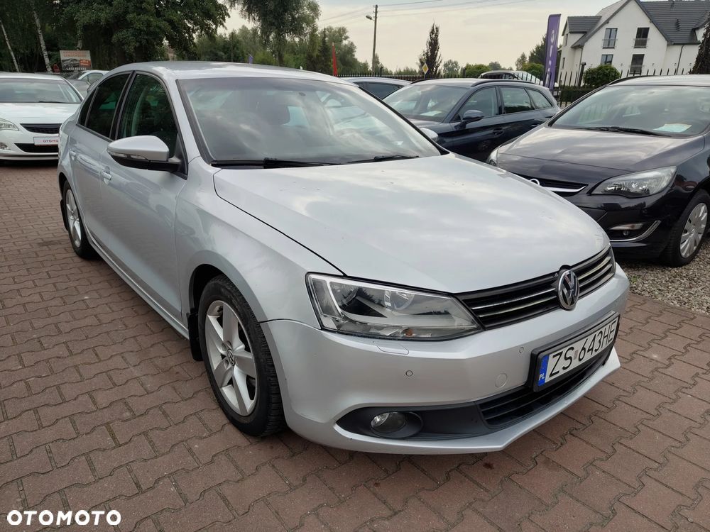 Volkswagen Jetta 1.2 TSI Comfortline - 6