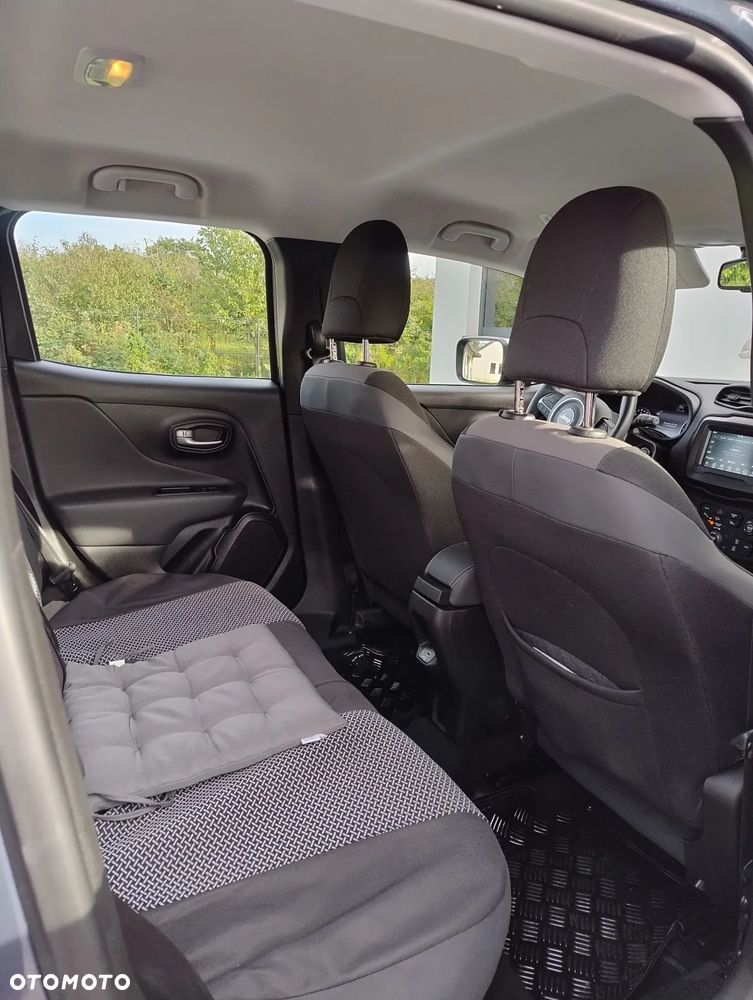 Jeep Renegade 1.5 T4 mHEV Limited FWD S&S DCT - 8
