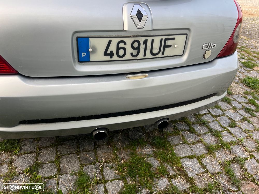 Renault Clio 1.5 dCi Authentique - 10