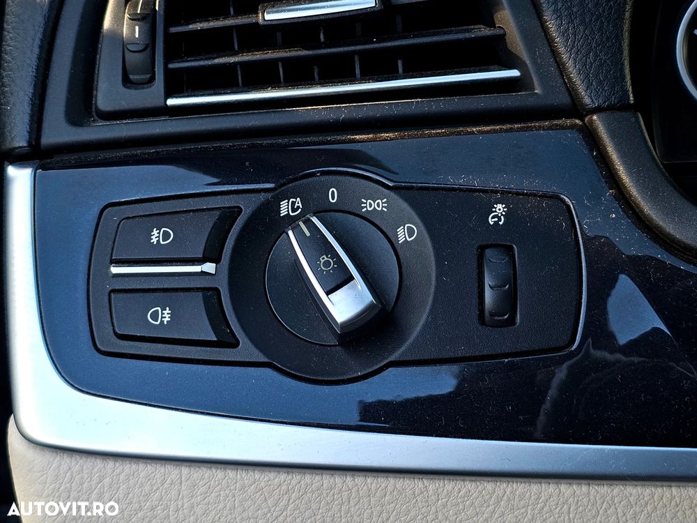 BMW Seria 5 520i Touring Aut. - 21