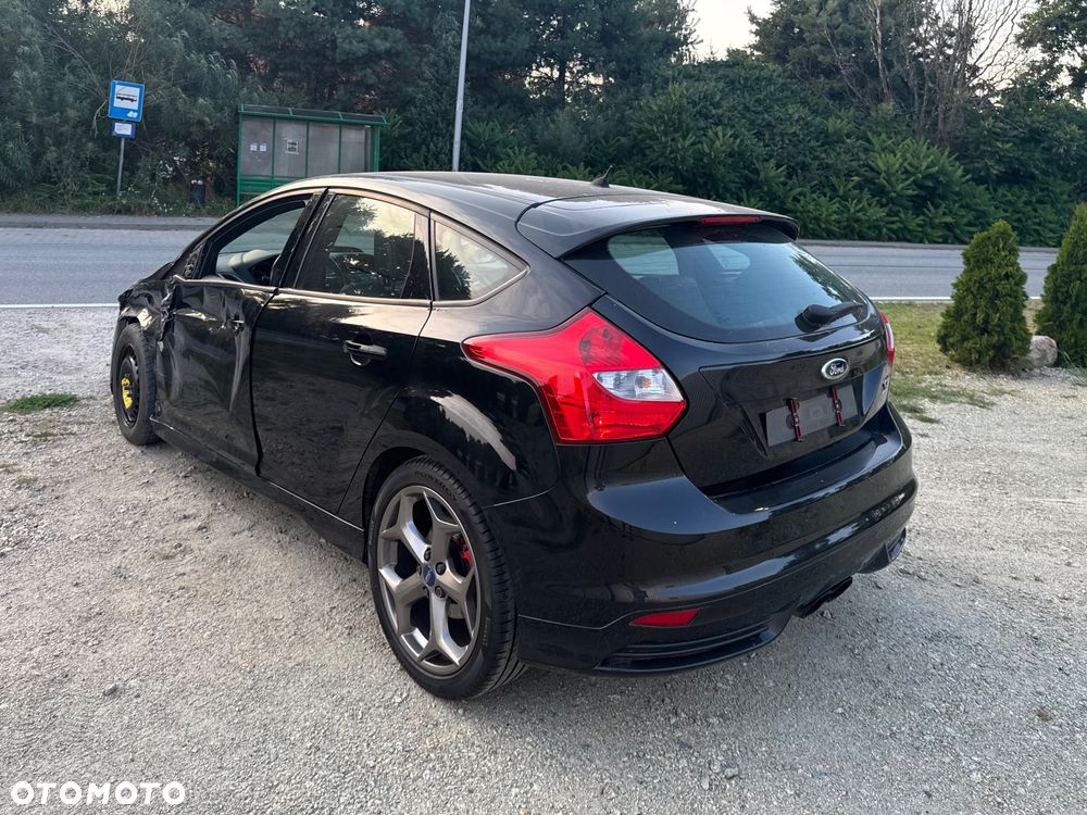 Ford Focus ST - 6