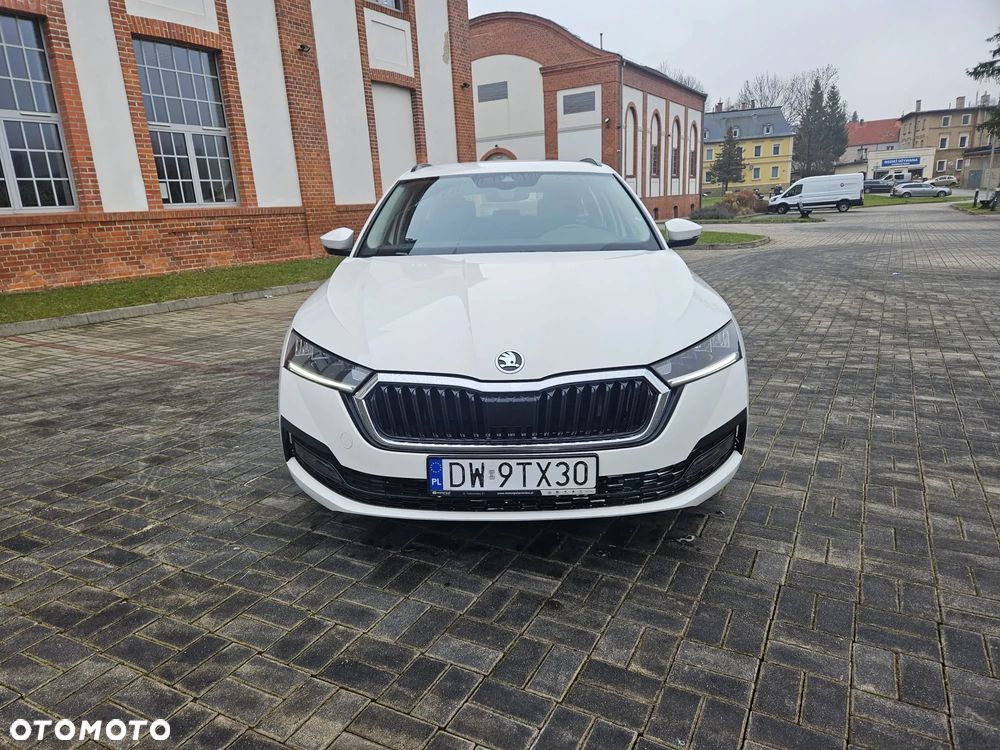 Skoda Octavia 1.5 TSI ACT Ambition - 8