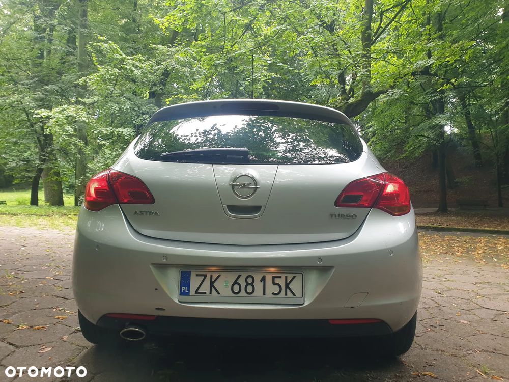 Opel Astra 1.4 Turbo - 4