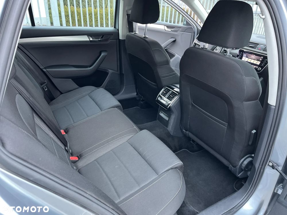 Skoda Superb 2.0 TDI SCR Ambition DSG - 22