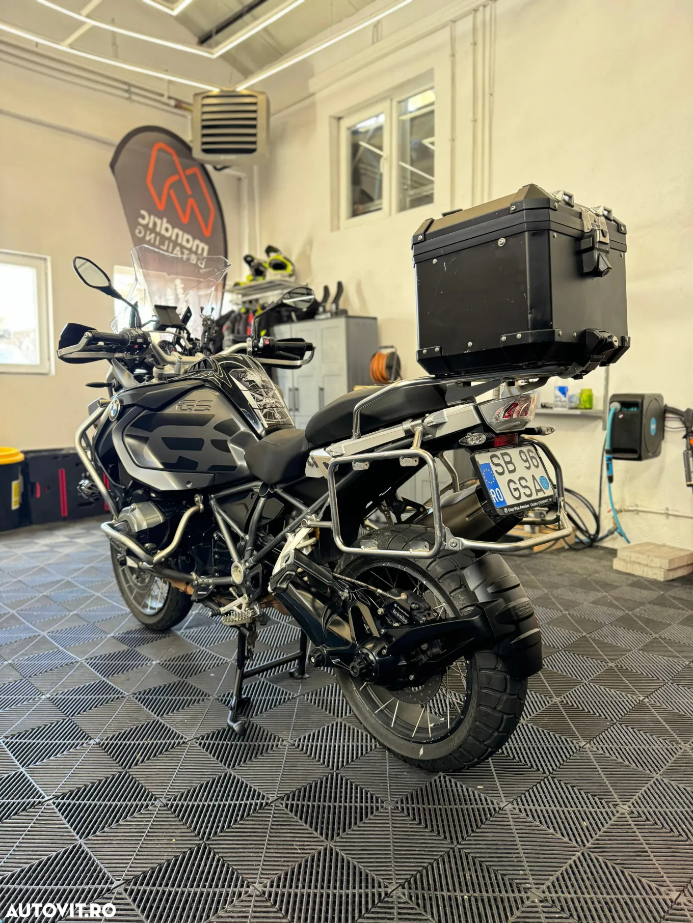 BMW R 1200GS LC Adventure Triple Black - 2