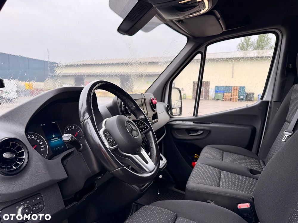 Mercedes-Benz Sprinter - 7
