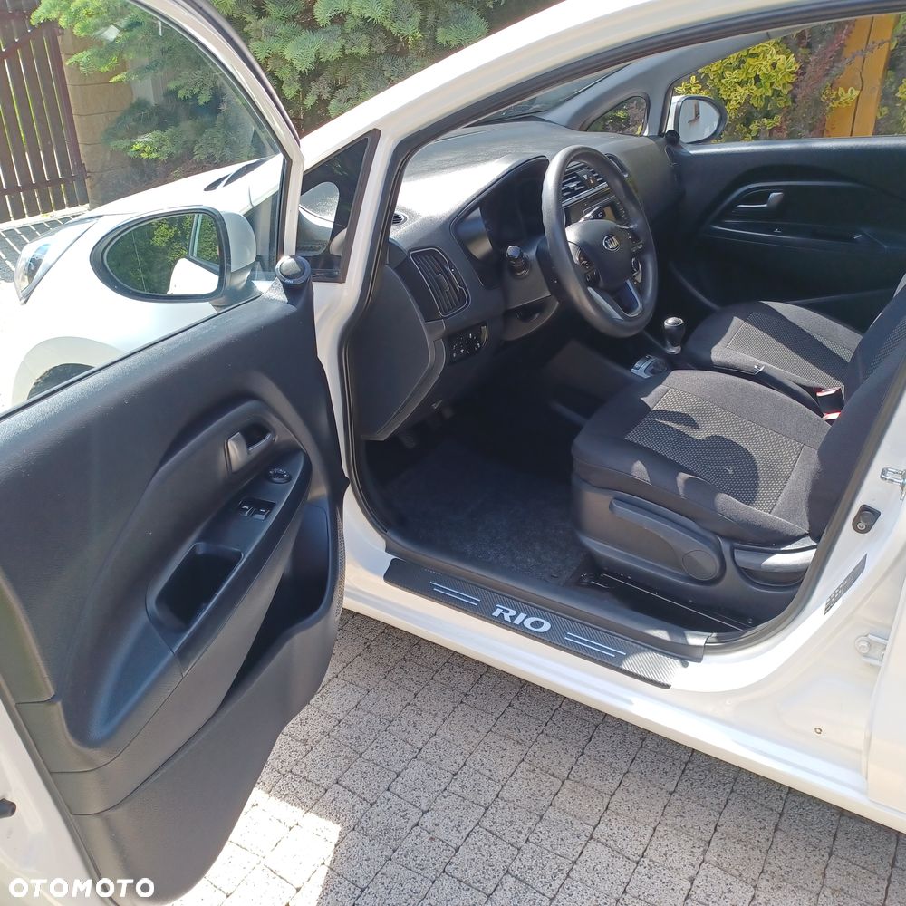 Kia Rio - 6