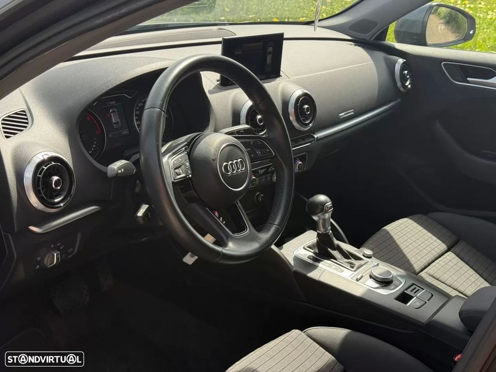 Audi A3 Sportback 1.6 TDI Sport S tronic - 36