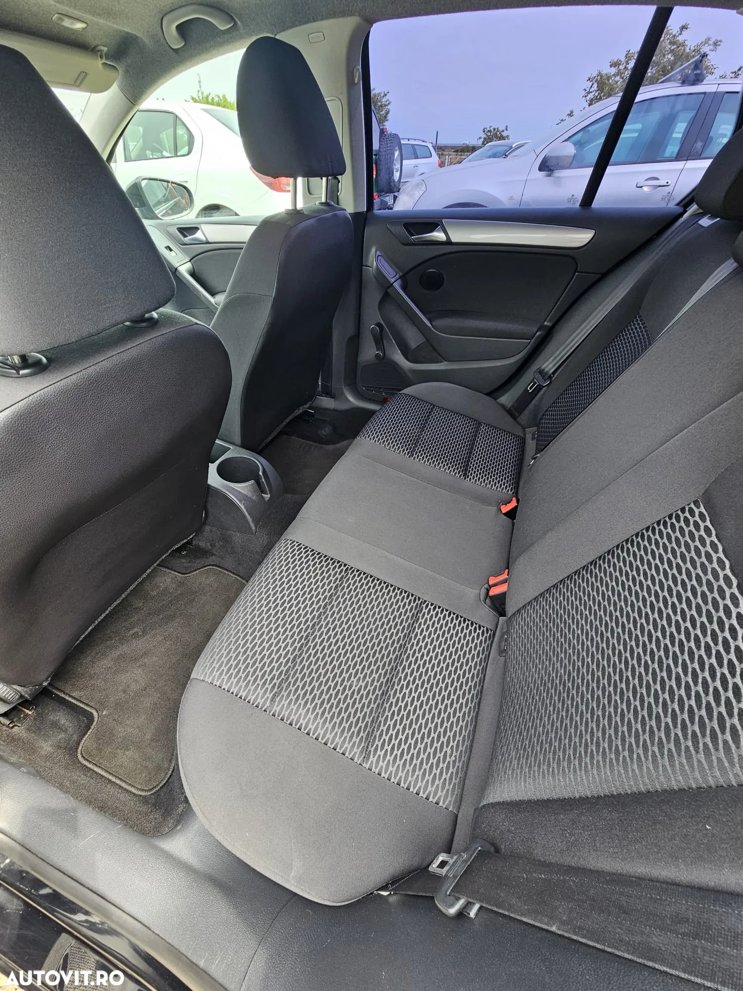 Volkswagen Golf - 16