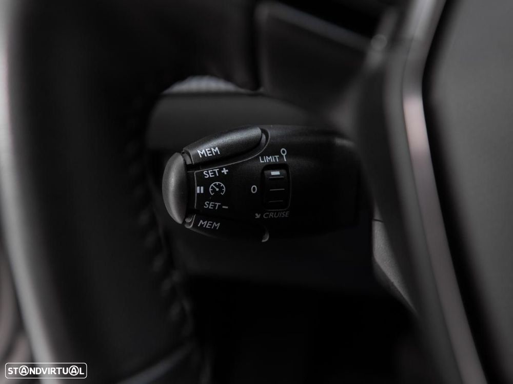 Peugeot 2008 1.5 BlueHDi Allure EAT8 - 15