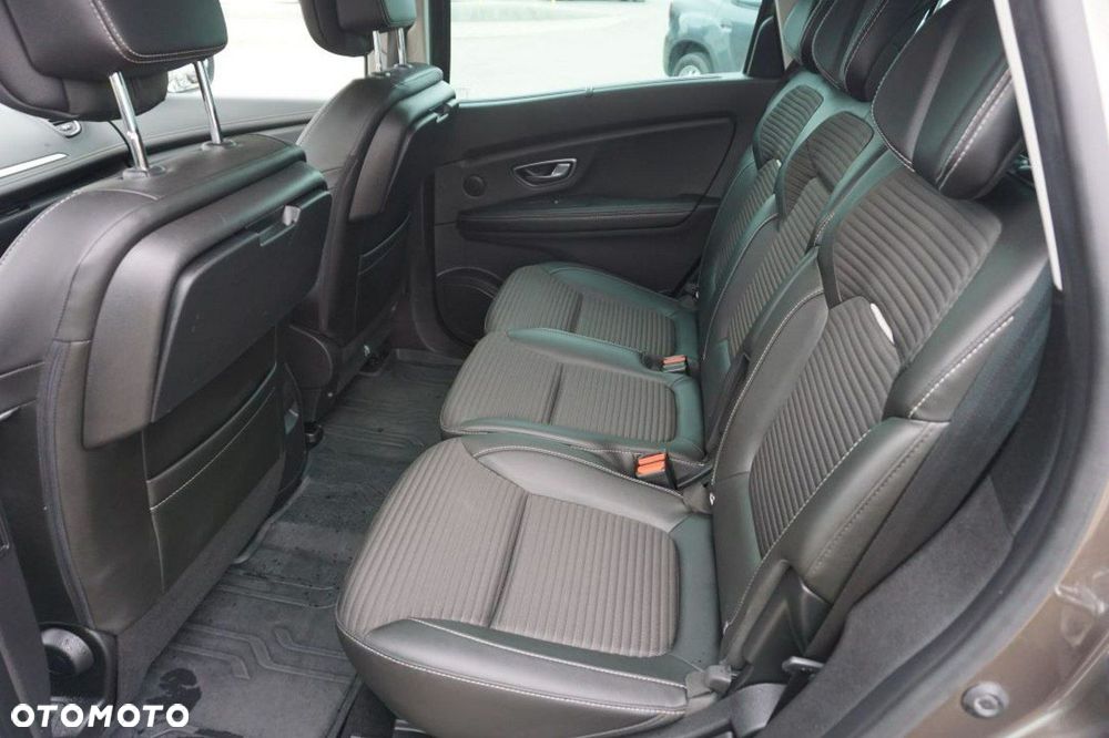 Renault Grand Scenic - 10