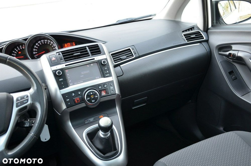 Toyota Verso - 31