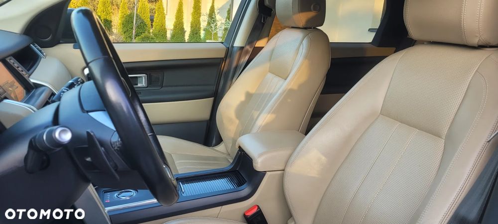 Land Rover Discovery Sport TD4 HSE - 9