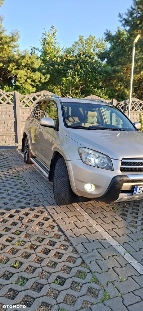 Toyota RAV4 2.2 D-4D Sol 180 - 1