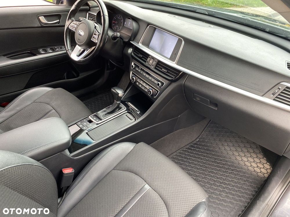 Kia Optima - 16