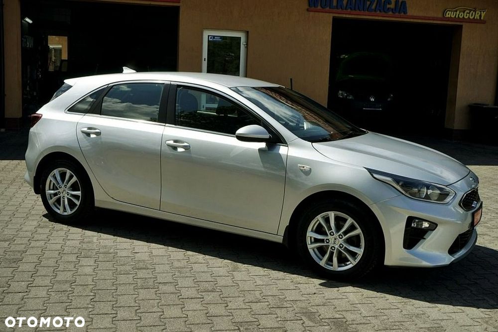 Kia Ceed - 12