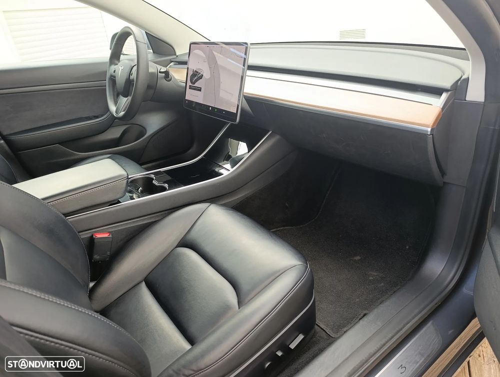 Tesla Model 3 Standard Range Plus RWD - 18